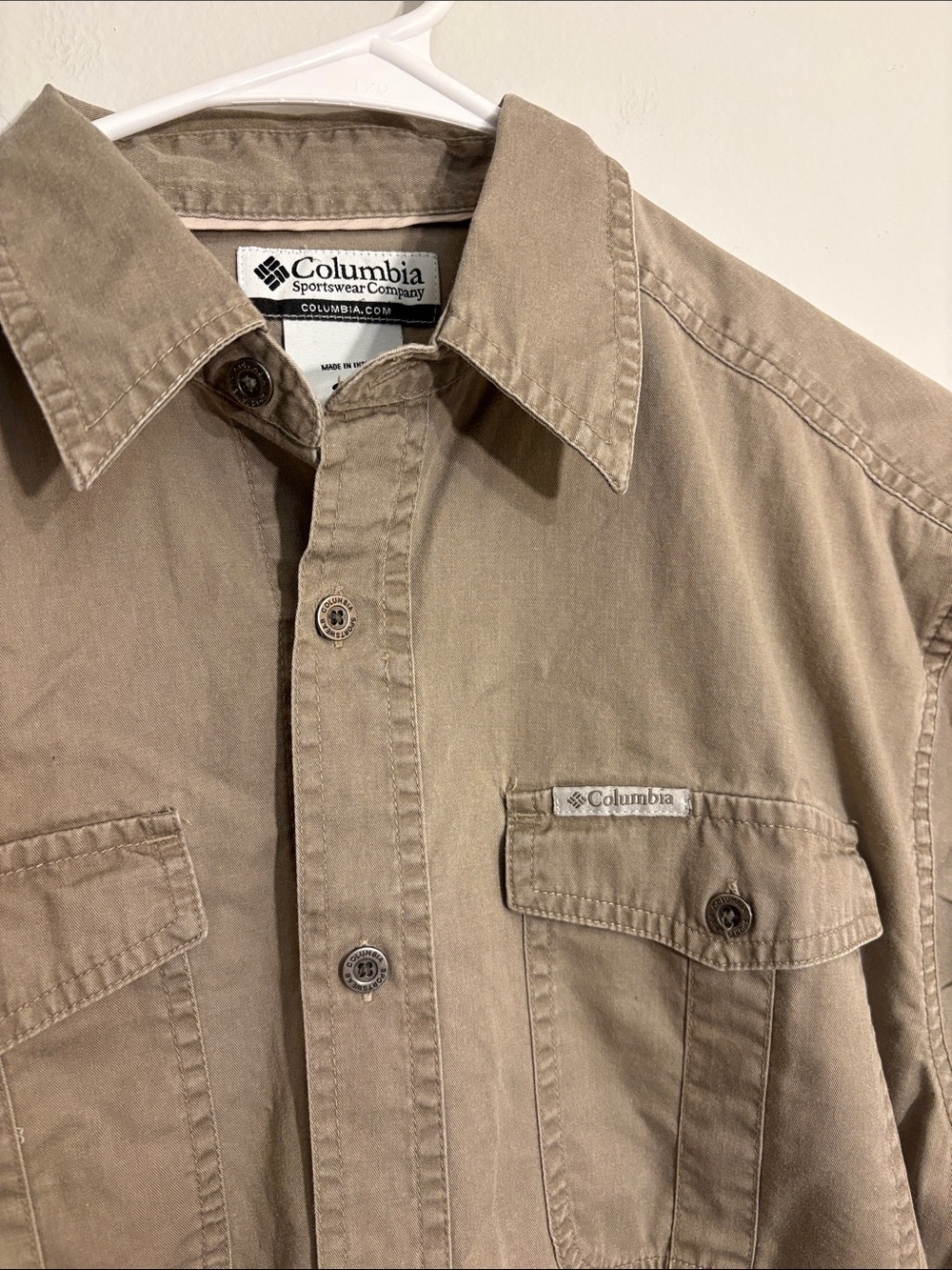 Columbia Men's Khaki Button-Up Shirt Jacket cotton
